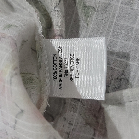 Croft & Barrow® Floral Slubbed Roll-Tab Shirt - Picture 11 of 12